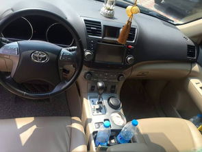 廈門精品一手車 急售2012款豐田漢蘭達3.5L自動四驅(qū)7座豪華導(dǎo)航版